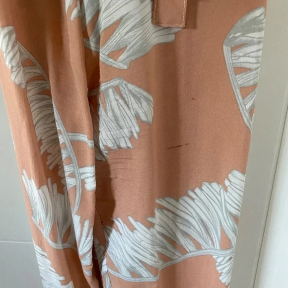 💚Nightwalker | Jumpsuit Romper- Peachy pink & white with tropical print - Small - Picture 4 of 8
